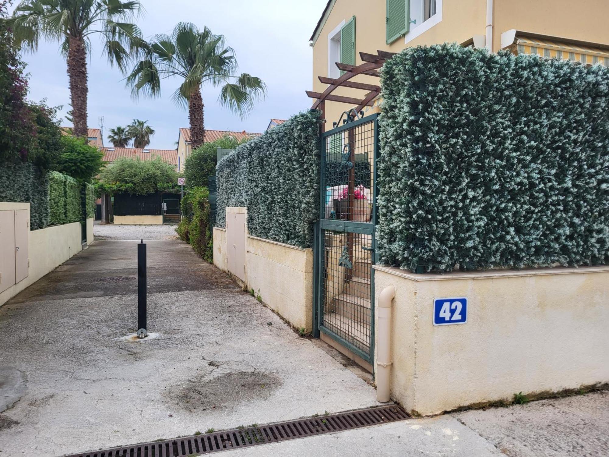 Mazet Climatise Rdj Plages Parking Wifi Gratuit Ла Лонд-ле-Мор Екстериор снимка